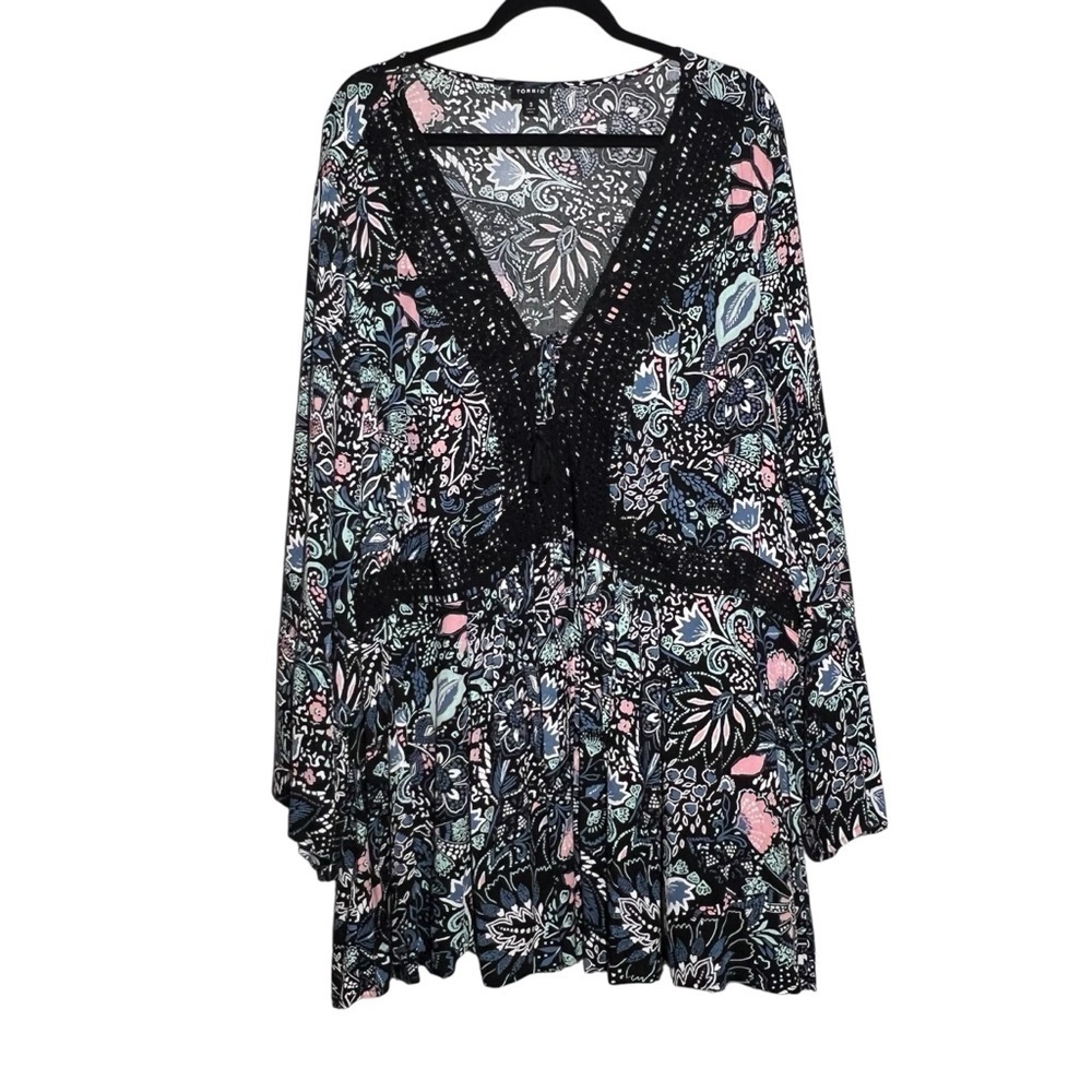 Torrid Shirt Womens Black Floral Babydoll Rayon Crepe Top Plus Size 5X Crochet